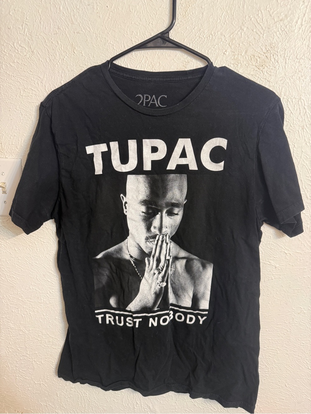 Tupac Black Graphic Tee - Trust Nobody